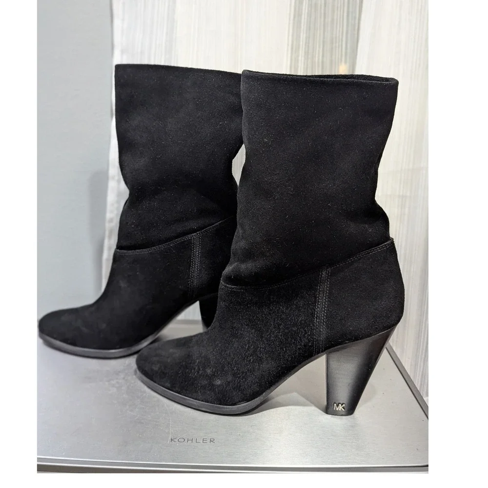 MICHAEL KORS Divia Soft Suede Ankle Boot Black‎ Pull On Heel Women Size 8.5